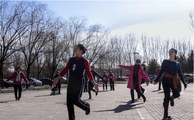 广场舞服装批发 广场舞服装批发